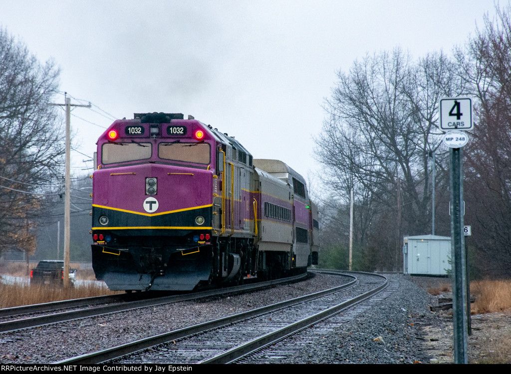 MBTA 1012 pushes an inbound towards Boston 